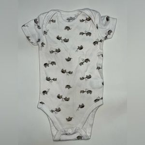4/$15 ⭐️ Moon and Back Elephant Baby Onesie Bodysuit Size 3-6 Months